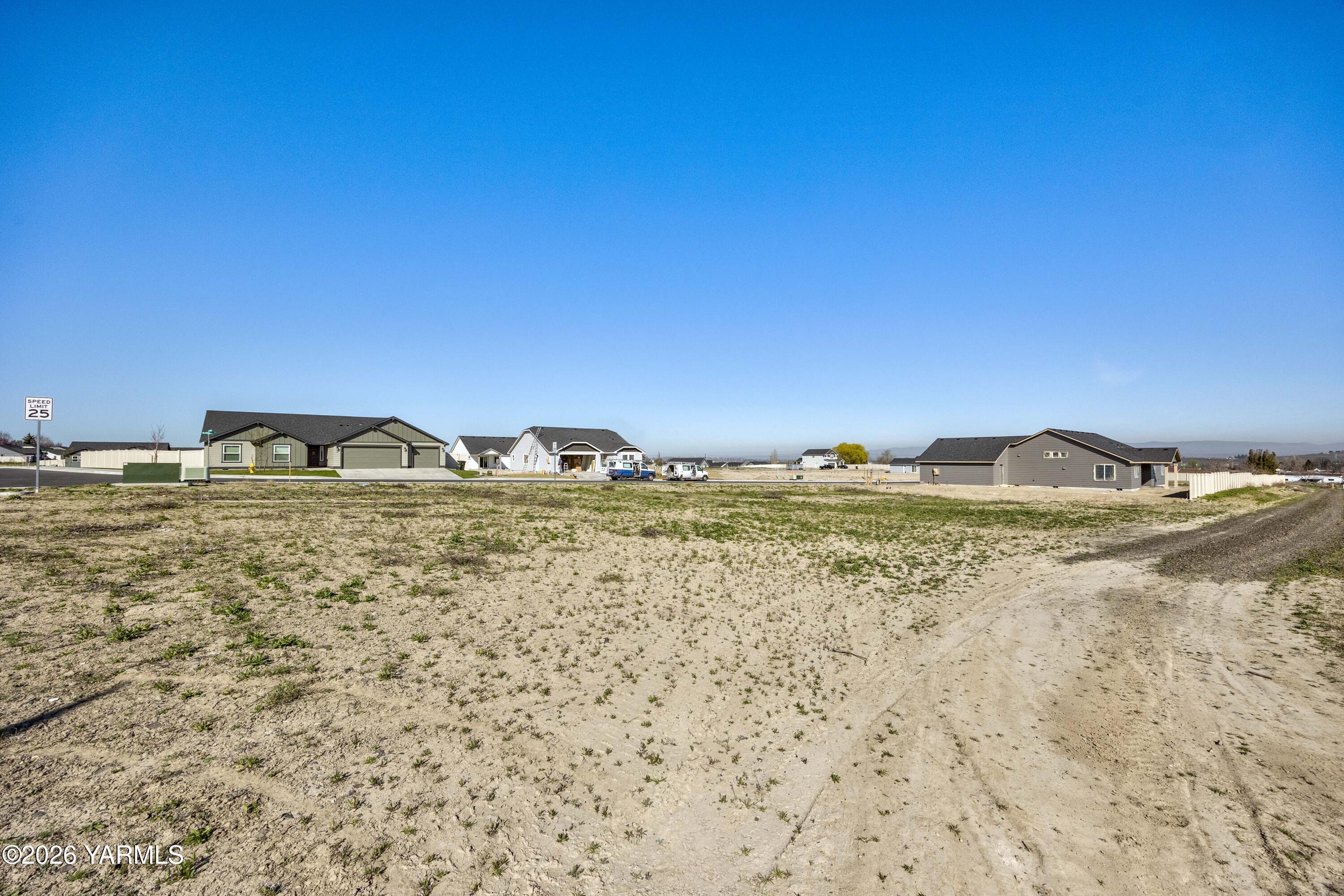 Tbd Tbd Blanton's Loop Grandview, WA 98930 - Photo 4 of 9 a view of a lake with a mountain in the background