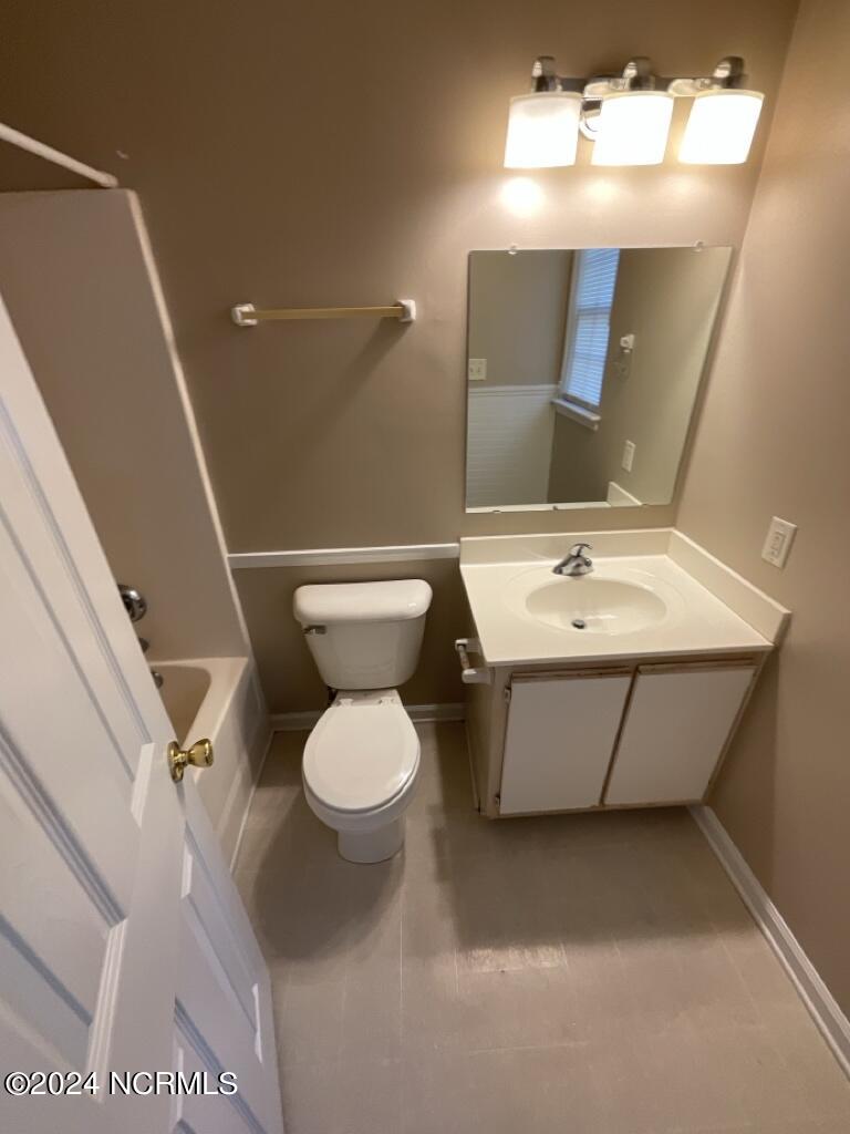 125 Mesa Lane Jacksonville, NC 28546 - Photo 6 of 7 Bathroom