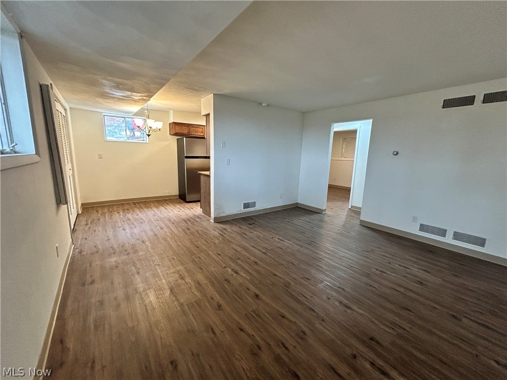 94 View Street, Unit 5 Weirton, WV 26062 - Photo 2 of 7