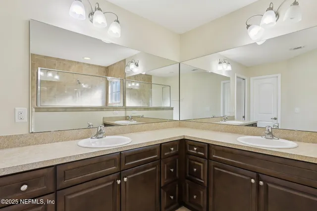 $560,000 | 53072 Clear Lake Drive, Callahan, FL 32011