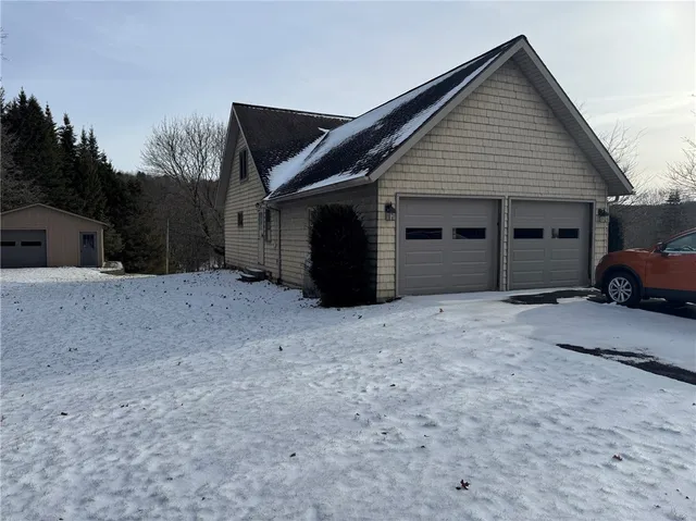 $370,000 | 1490 County Highway, East Meredith, NY 13757