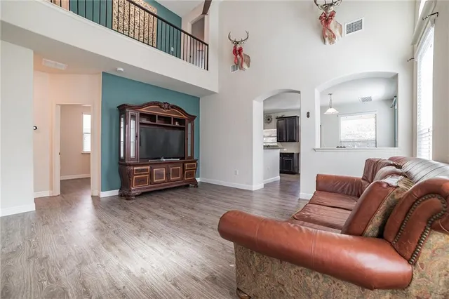 $2,100 | 308 Potters Peak Way, Georgetown, TX 78626