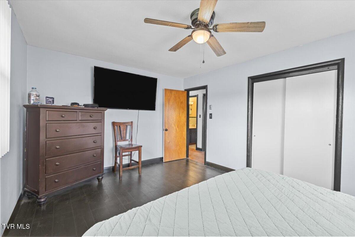 208 Lynfield Road Bristol, TN 37620 - Photo 18 of 30 18-128A7653