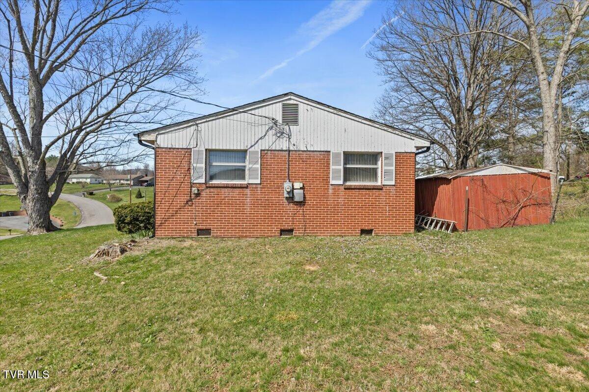 208 Lynfield Road Bristol, TN 37620 - Photo 19 of 30 19-128A7660