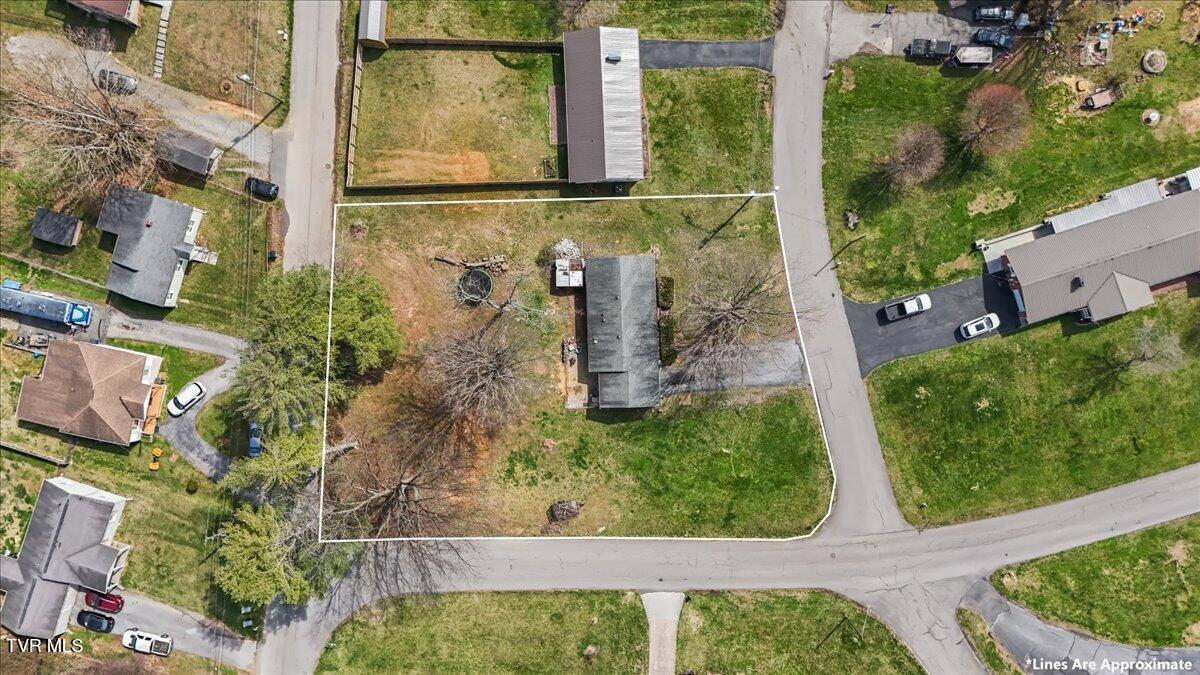 208 Lynfield Road Bristol, TN 37620 - Photo 24 of 30 24-DJI_20260314133335_0067_D