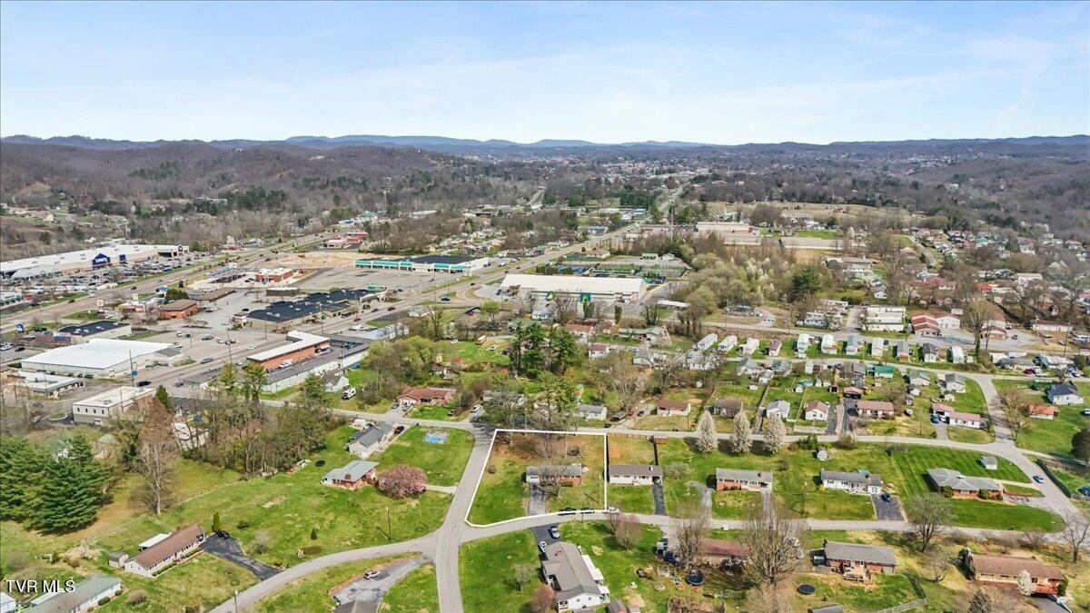 208 Lynfield Road Bristol, TN 37620 - Photo 25 of 30 25-DJI_20260314133409_0070_D