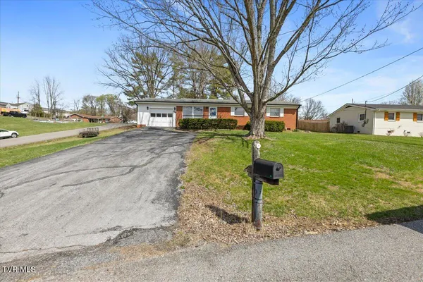 $219,900 | 208 Lynfield Road, Bristol, TN 37620