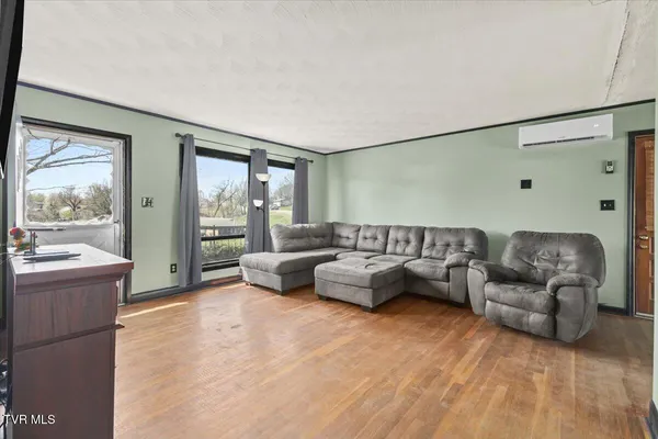 $219,900 | 208 Lynfield Road, Bristol, TN 37620