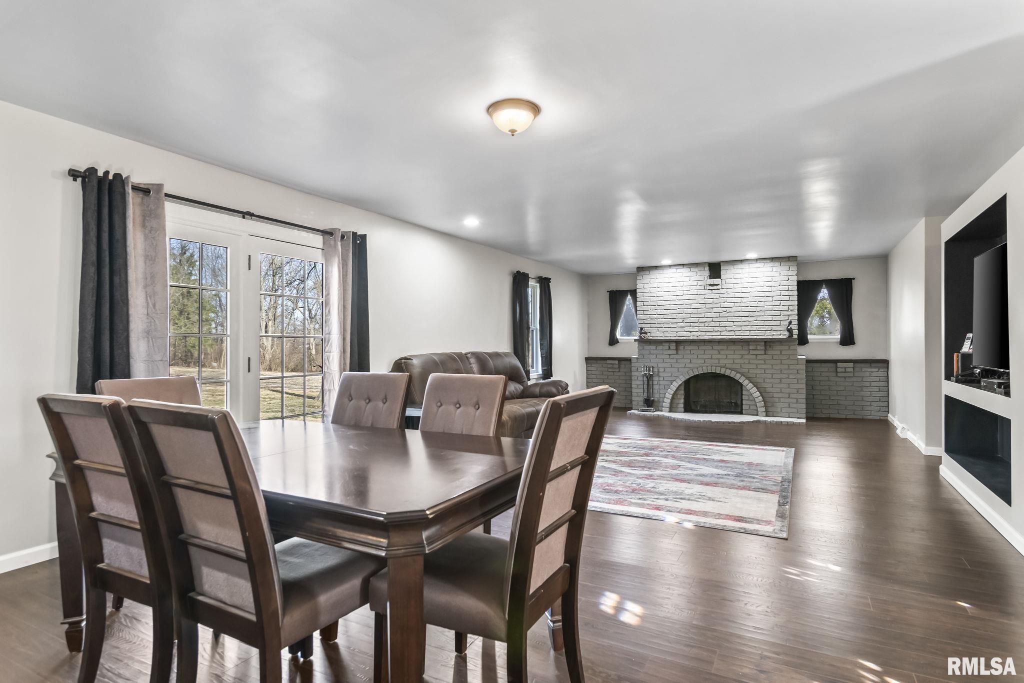 61 Longview Drive Springfield, IL 62712 - Photo 5 of 51