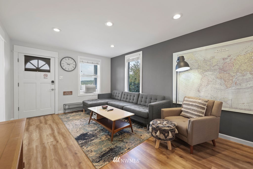 802 Cedar Avenue South Renton, WA 98057 - Photo 7 of 40 Gallery Image 7