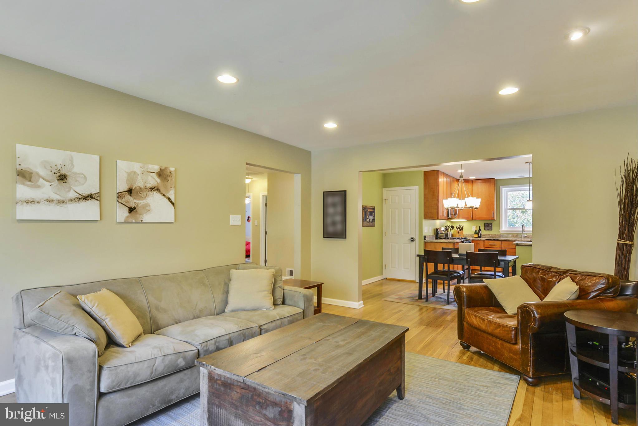 400 Pershing Drive Silver Spring, MD 20910 - Photo 13 of 30 Living Room
