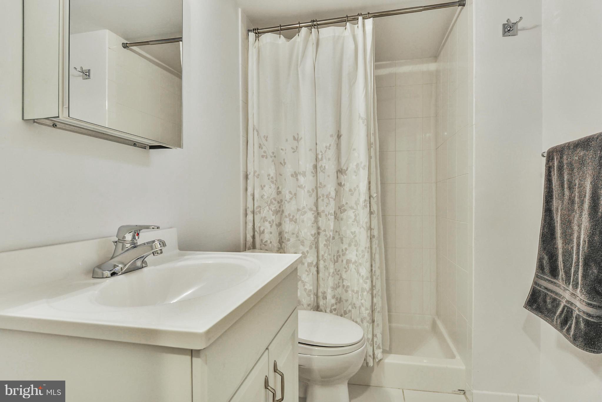 400 Pershing Drive Silver Spring, MD 20910 - Photo 26 of 30 Bath