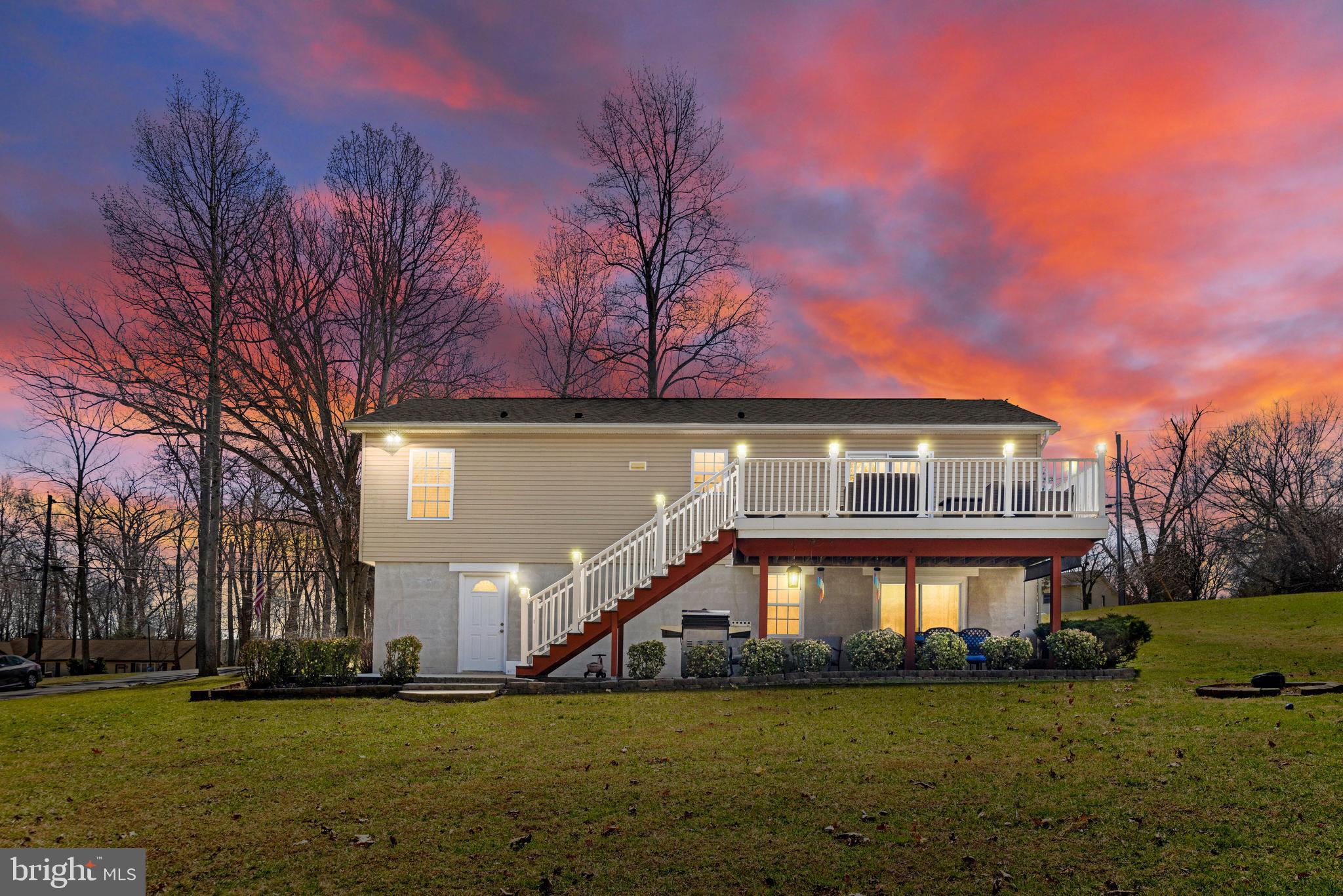 141 Pine Trail Delta, PA 17314 - Photo 2 of 44 a front view of house with yard