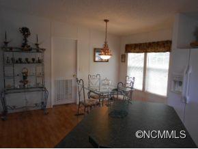 401 Golden Breeze Road Swannanoa, NC 28778 - Photo 4 of 16 Gallery Image 4