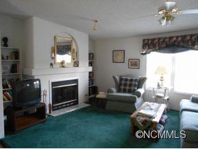401 Golden Breeze Road Swannanoa, NC 28778 - Photo 5 of 16 Gallery Image 5