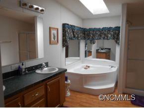 401 Golden Breeze Road Swannanoa, NC 28778 - Photo 8 of 16 Gallery Image 8