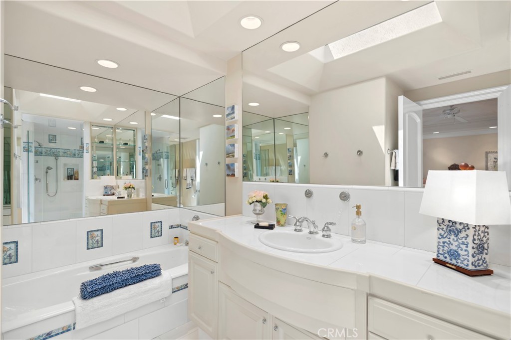 14 Rue Chantilly Newport Beach, CA 92660 - Photo 23 of 29