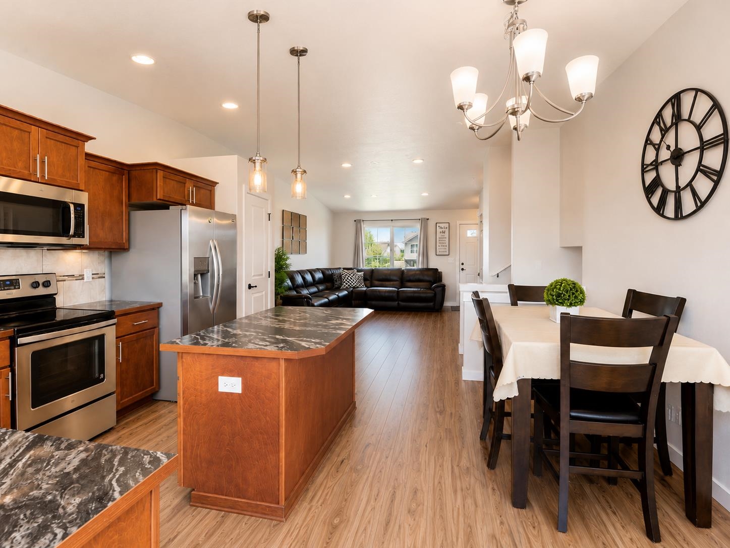 8810 North Cannon Street Spokane, WA 99208 - Photo 3 of 48