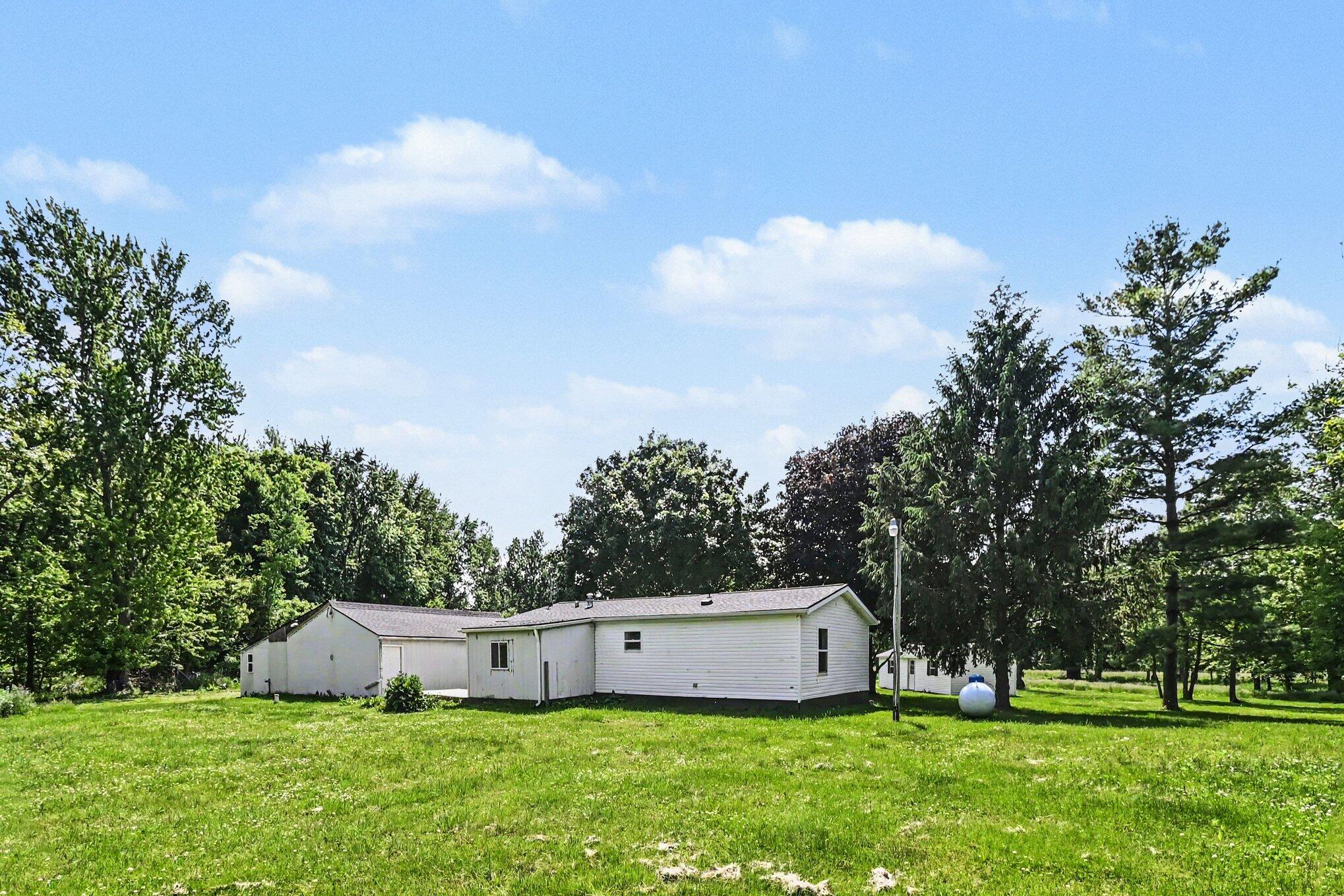 2795 South Bradley Road Charlotte, MI 48813 - Photo 19 of 23 007_file_8004