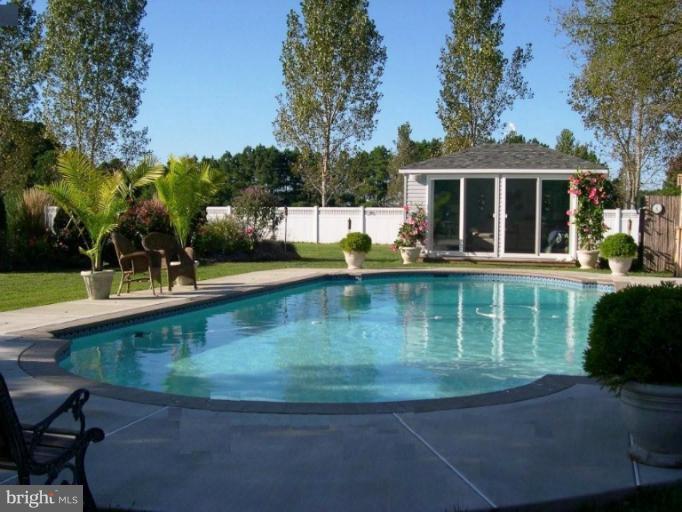 1904 Cox Neck Road Chester, MD 21619 - Photo 1 of 30 Swimming Pool