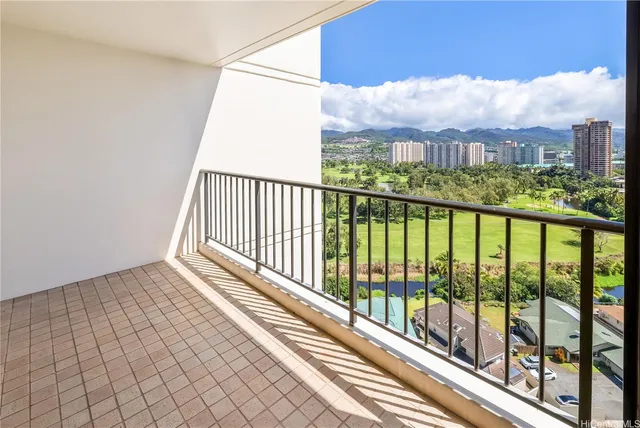 $470,000 | 990 Ala Nanala Street, Unit 17A, Honolulu, HI 96818