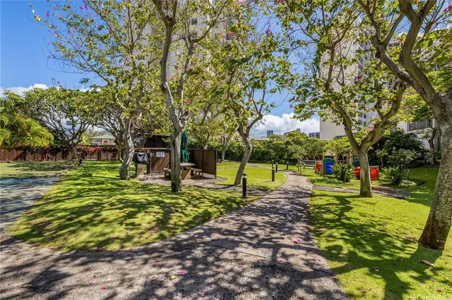 $470,000 | 990 Ala Nanala Street, Unit 17A, Honolulu, HI 96818