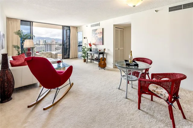 $470,000 | 990 Ala Nanala Street, Unit 17A, Honolulu, HI 96818