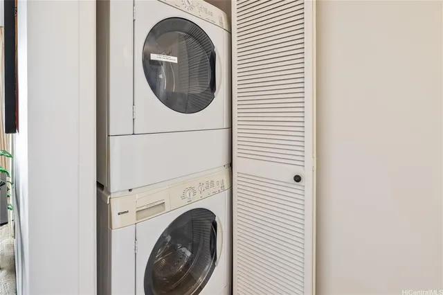 $470,000 | 990 Ala Nanala Street, Unit 17A, Honolulu, HI 96818