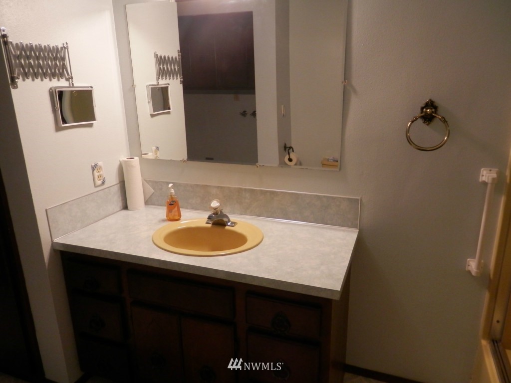 19135 Nutmeg Street Southwest Rochester, WA 98579 - Photo 17 of 21