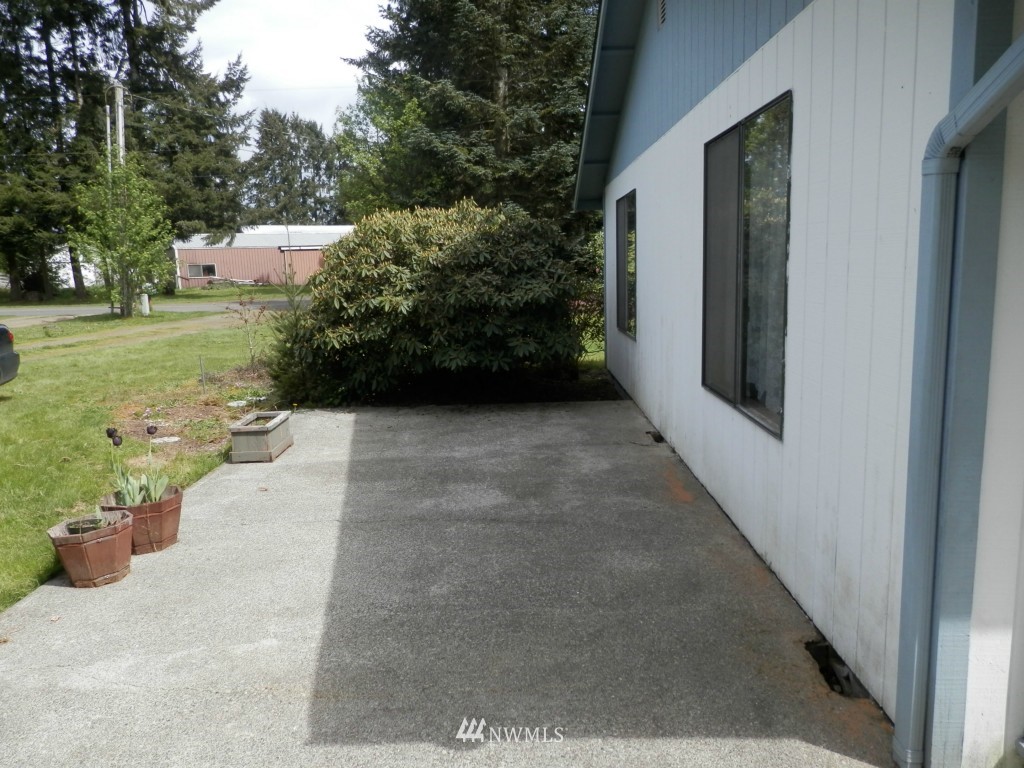 19135 Nutmeg Street Southwest Rochester, WA 98579 - Photo 6 of 21
