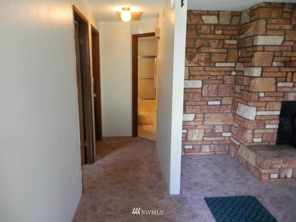 19135 Nutmeg Street Southwest Rochester, WA 98579 - Photo 8 of 21