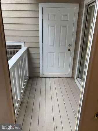 $1,900 | 14322 Climbing Rose Way, Unit 204, Centreville, VA 20121