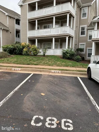 $1,900 | 14322 Climbing Rose Way, Unit 204, Centreville, VA 20121