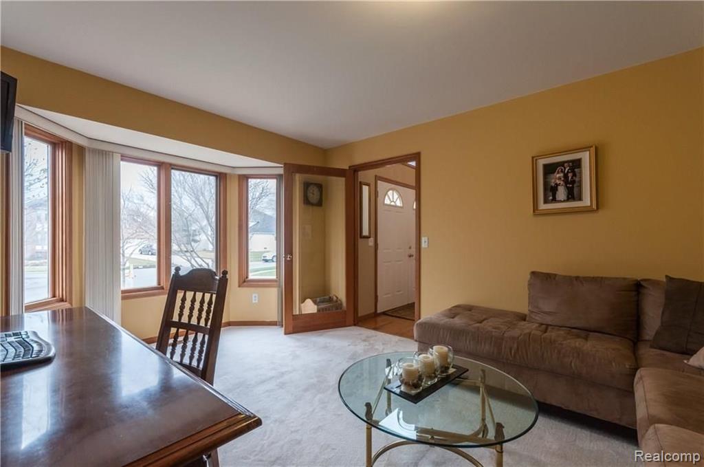 1051 Skyview Court Rochester, MI 48307 - Photo 5 of 40