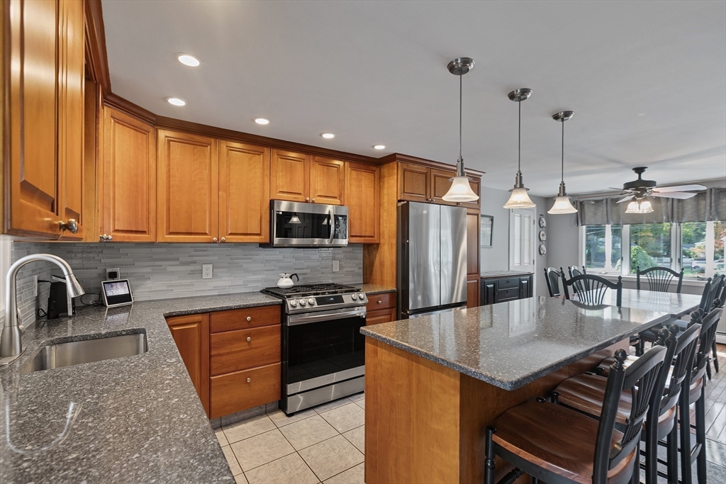 1 Violet Road Burlington, MA 01803 - Photo 10 of 42 Gallery Image 10