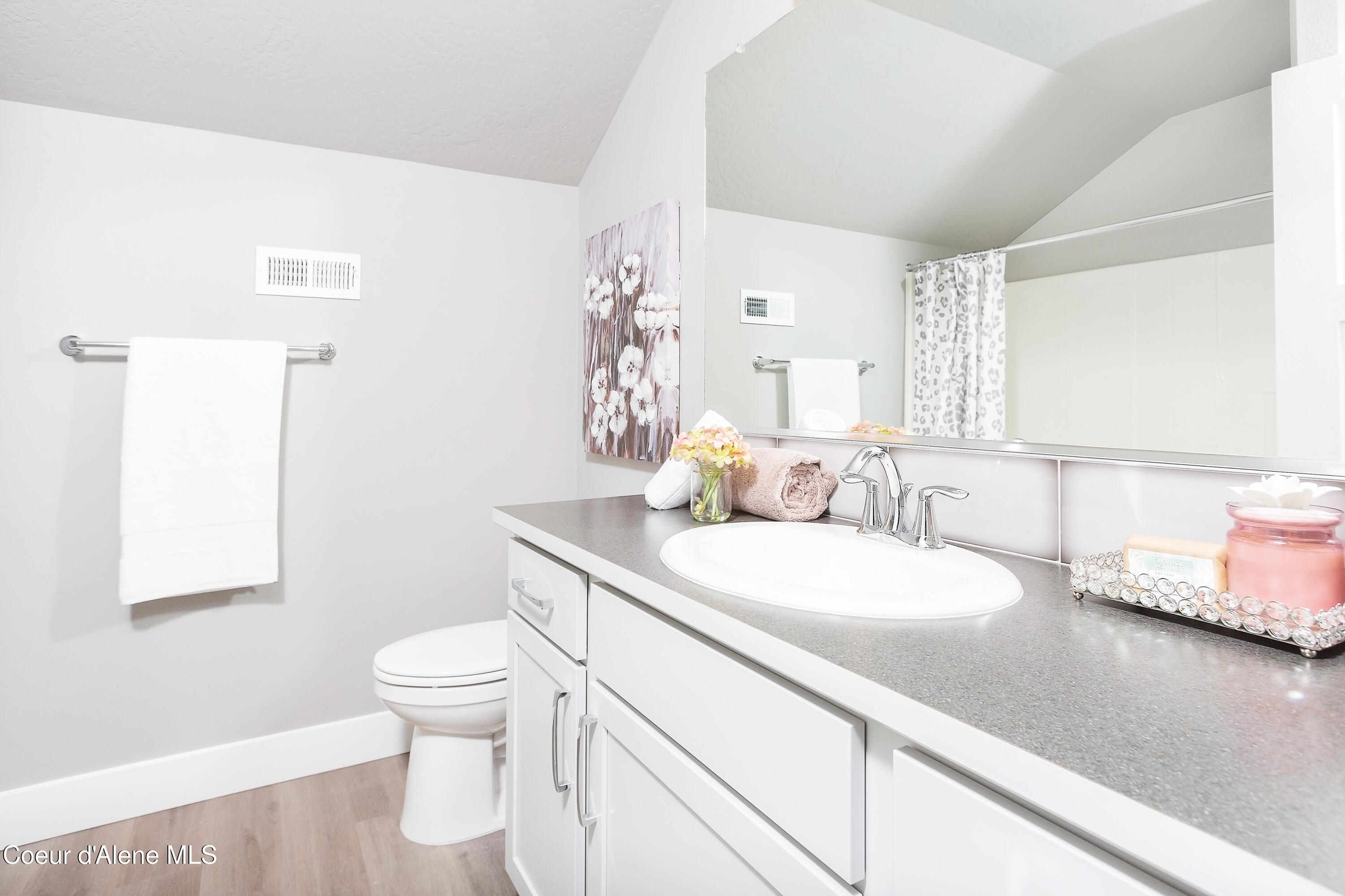 3265 North Segar Loop Post Falls, ID 83854 - Photo 14 of 30 13 - Bonus Room Bath