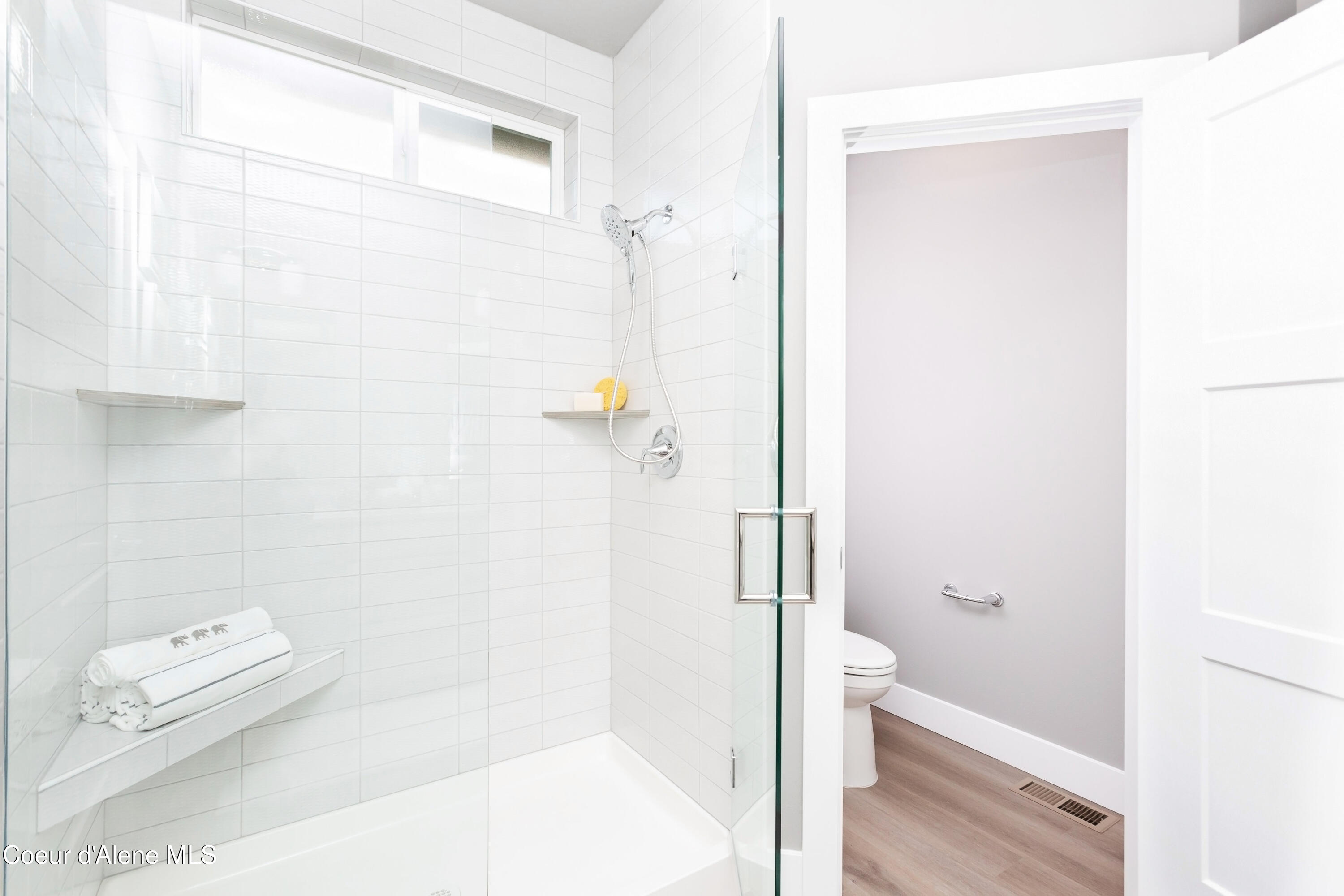3265 North Segar Loop Post Falls, ID 83854 - Photo 18 of 30 17 - Master Bathroom