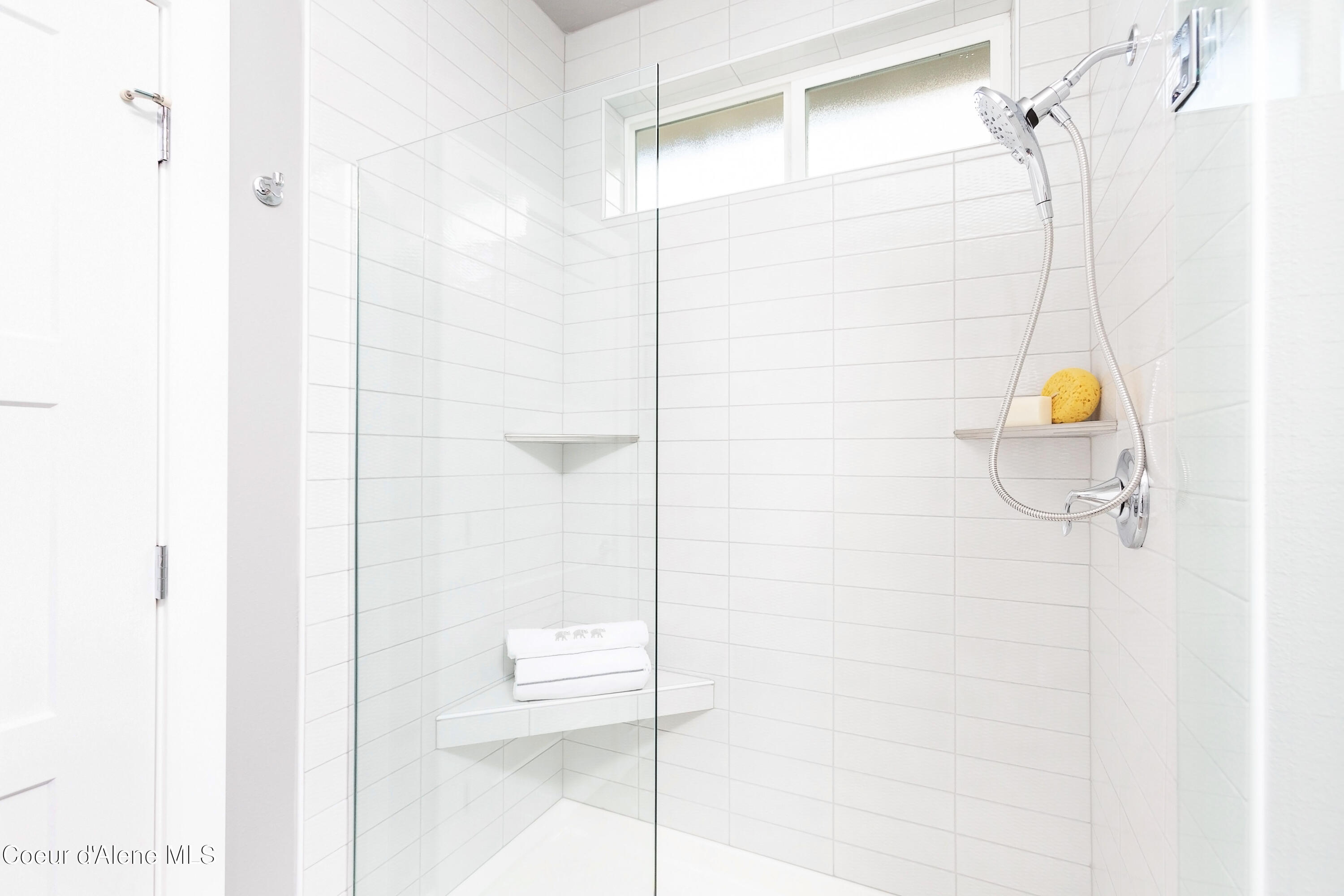 3265 North Segar Loop Post Falls, ID 83854 - Photo 19 of 30 18 - Master Shower