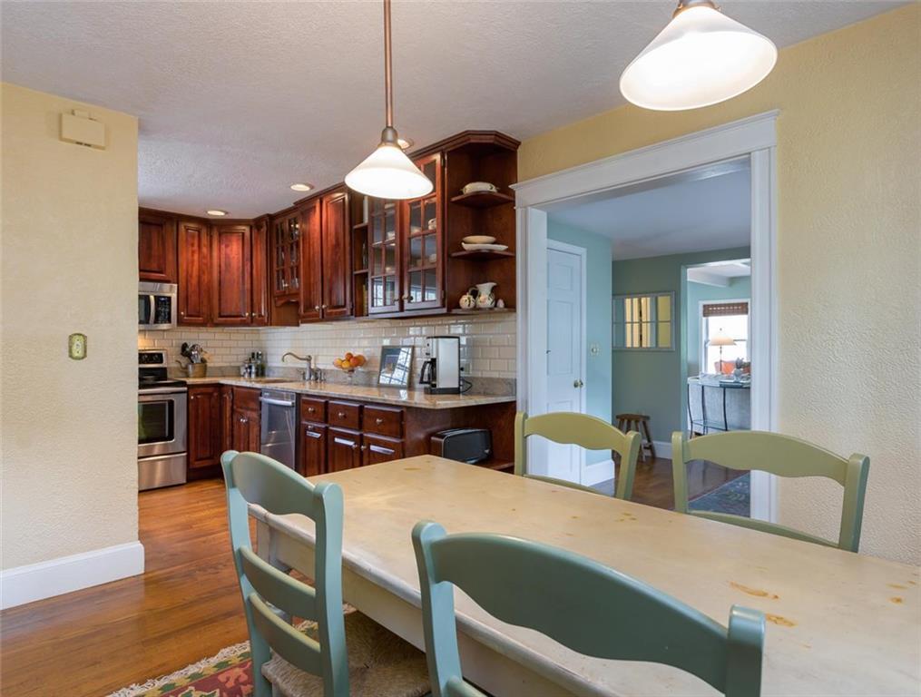 39 Forest Road Cape Elizabeth, ME 04107 - Photo 15 of 35 Photo