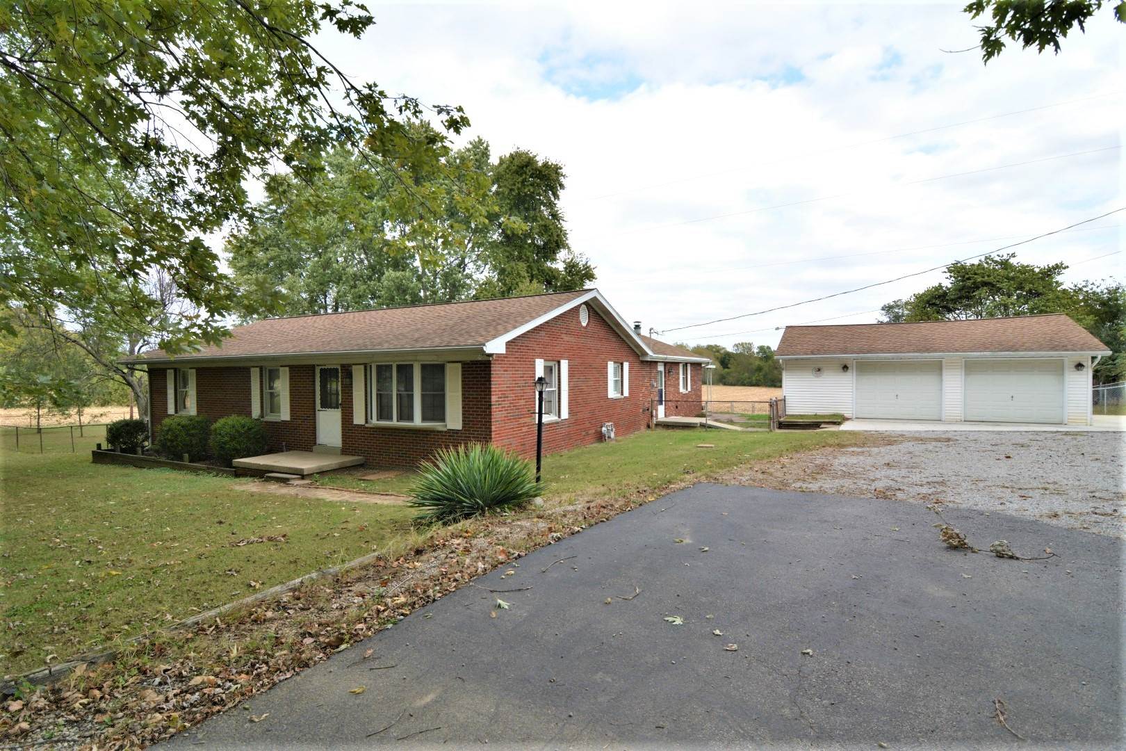 4888 West Martin Road Newburgh, IN 47630 - Photo 2 of 23