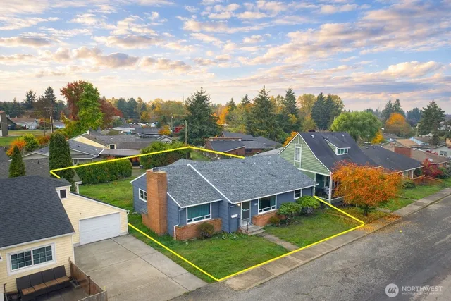 a view of a house with garden
