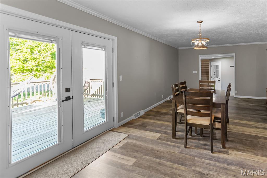 367 Northwest 175 Avenue Carrollton, IL 62016 - Photo 17 of 97