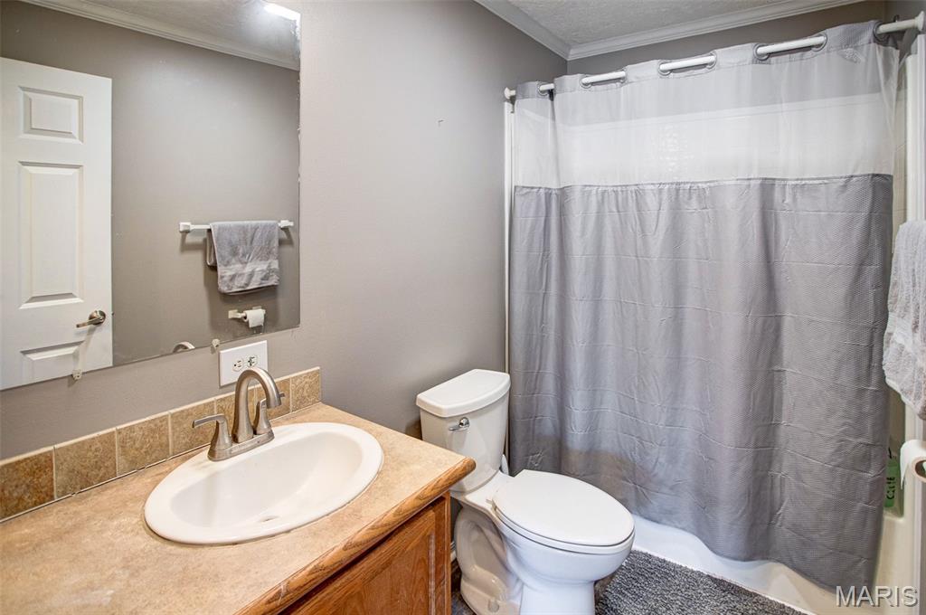 367 Northwest 175 Avenue Carrollton, IL 62016 - Photo 31 of 97