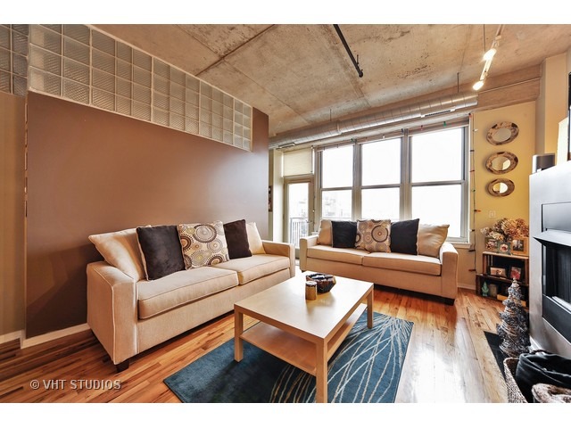 6 South Laflin Street, Unit 824 Chicago, IL 60607 - Photo 3 of 10