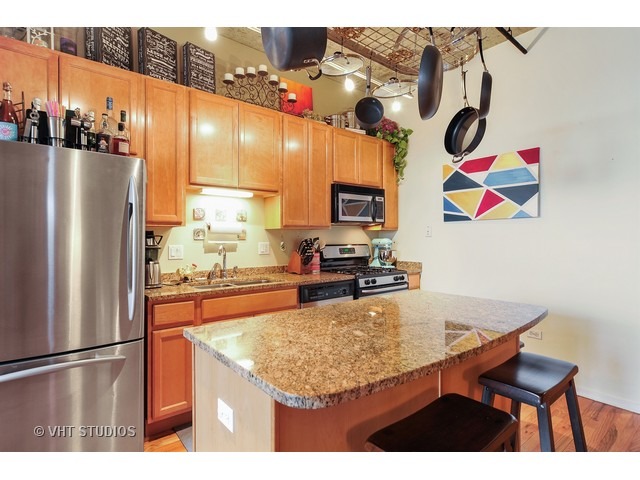 6 South Laflin Street, Unit 824 Chicago, IL 60607 - Photo 5 of 10