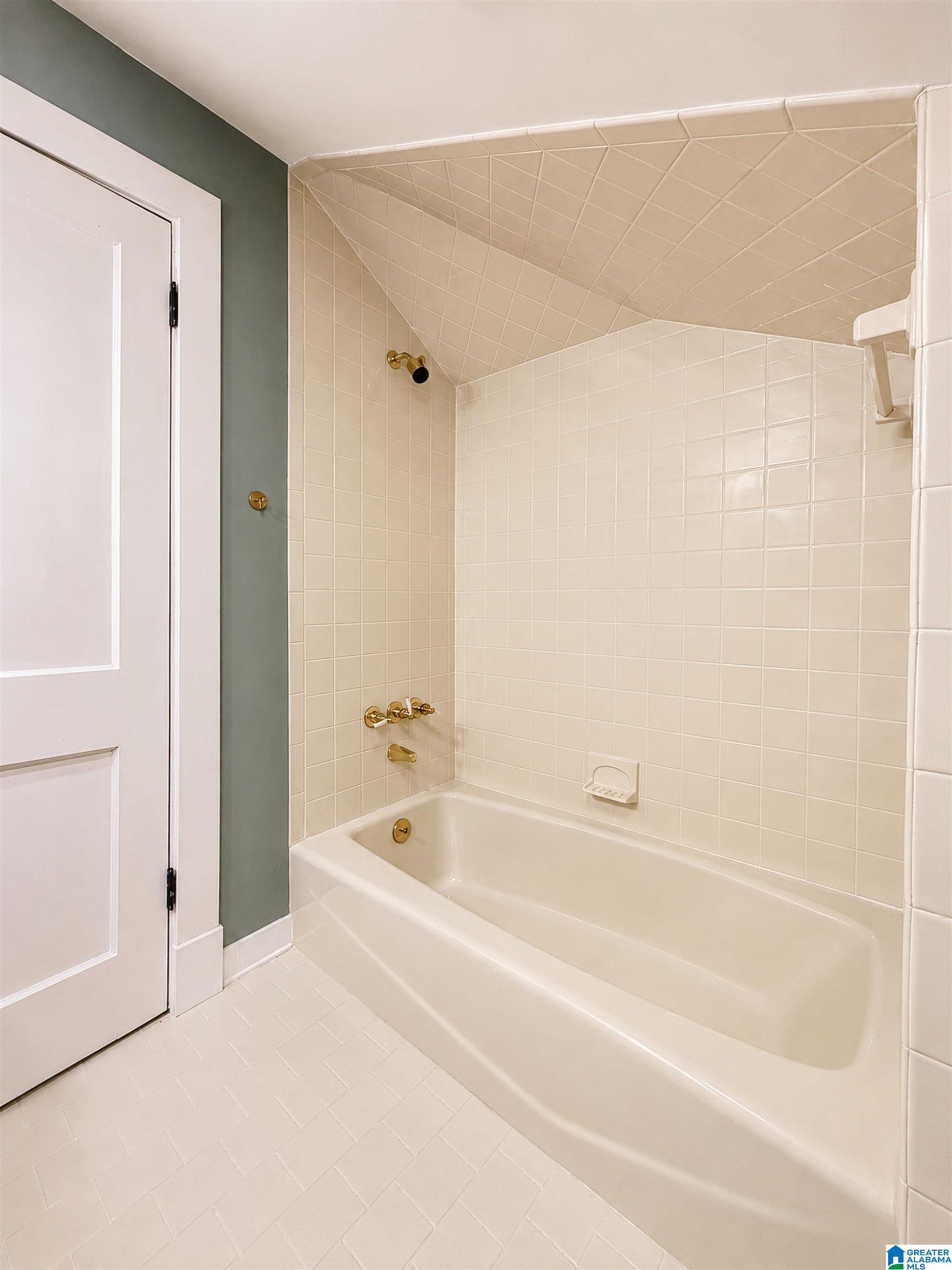 601 Oak Street Northeast Decatur, AL 35601 - Photo 37 of 55