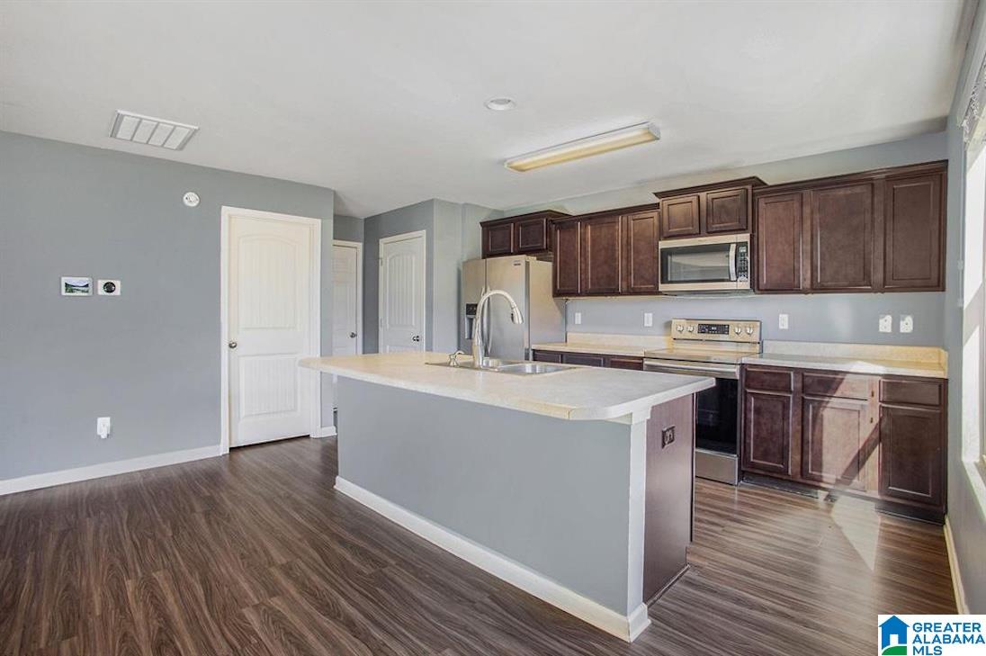 2050 Kerry Circle Calera, AL 35040 - Photo 8 of 25 Gallery Image 8