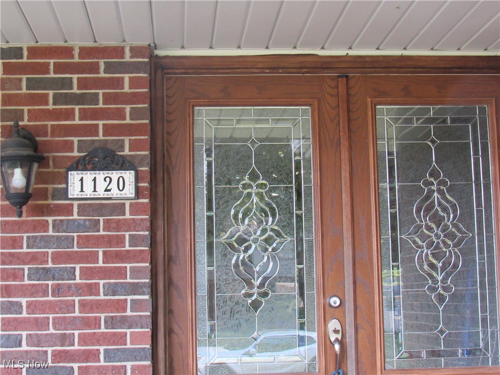 1120 Vincent Road Southeast North Canton, OH 44720 - Photo 4 of 50 View of beautiful double front entry