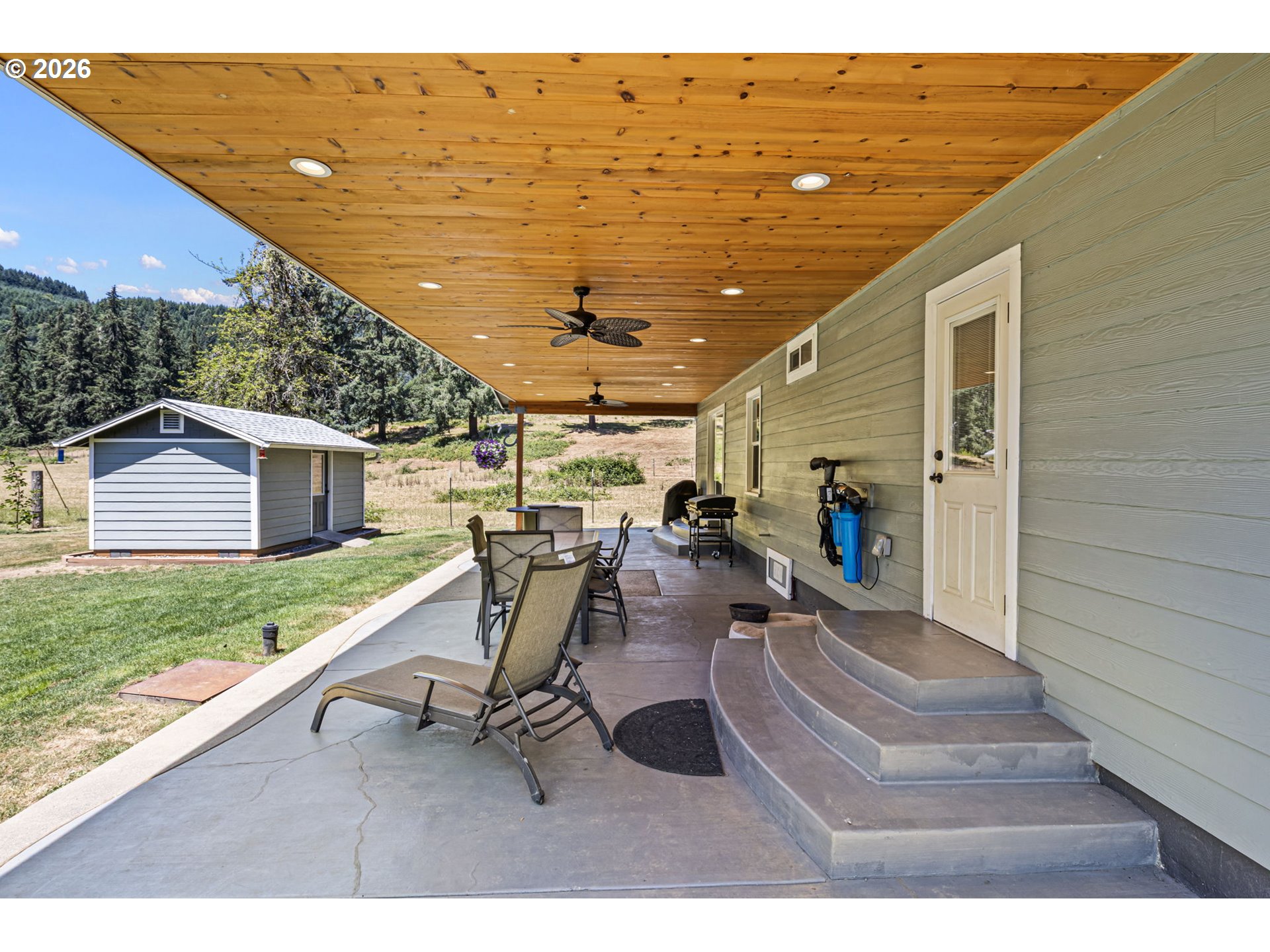 1462 Schad Road Elkton, OR 97436 - Photo 9 of 48 Covered Patio
