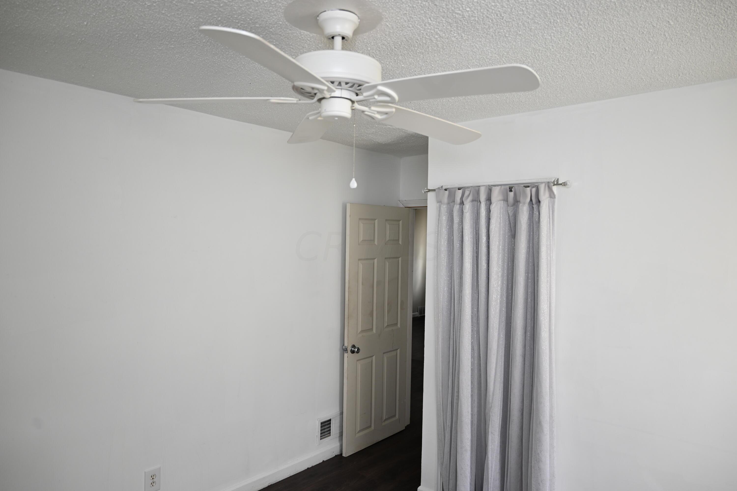 68 North Hampton Road, Unit C Columbus, OH 43213 - Photo 21 of 41 DSC_2501